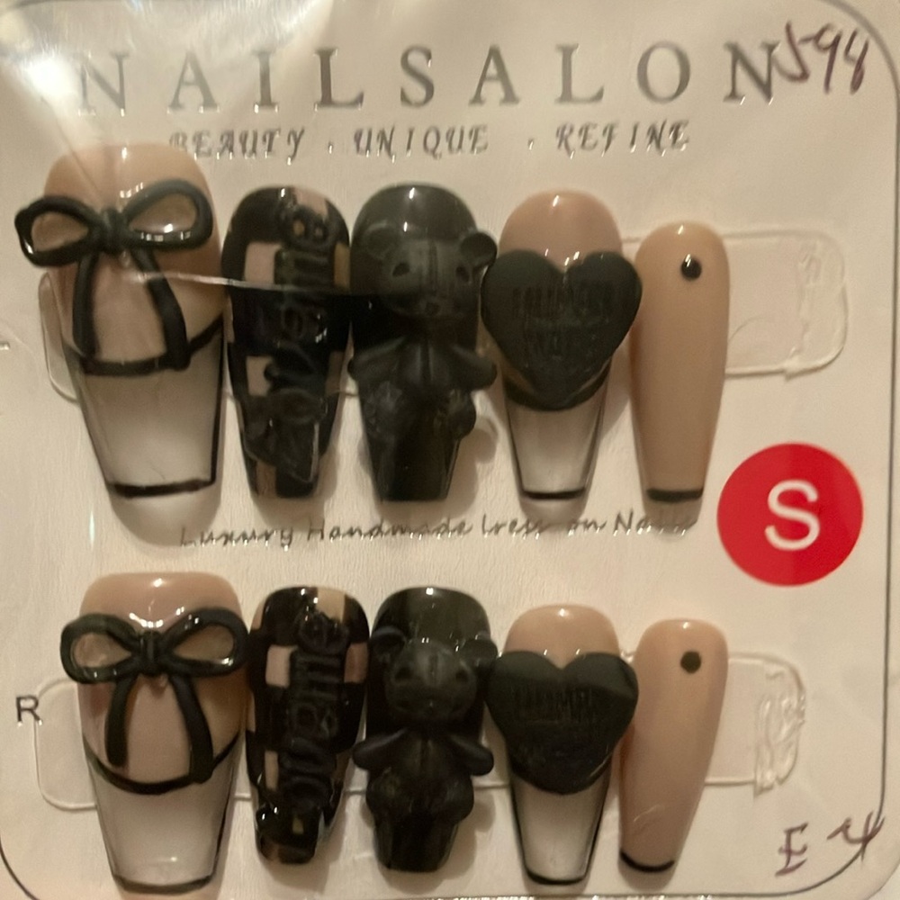 Elegant Black and Nude Nail Art Set